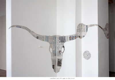 Lulu Allison  Skull, 2011, paper, ca. 330 x 130 cm 